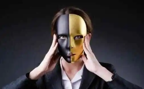 我的spank体验：她如何在虐恋中找到欢愉 一