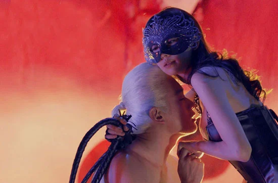 当我第一次尝试BDSM，发现自己竟然是个天生的sub 一